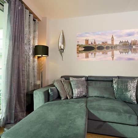 St George Wharf Daire Londra Dış mekan fotoğraf