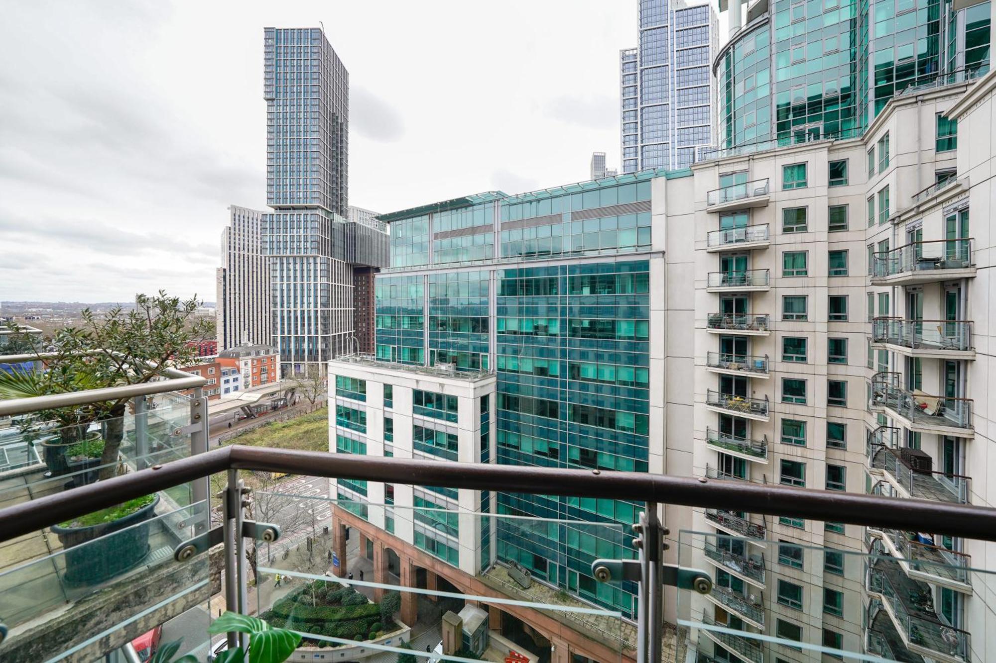 St George Wharf Daire Londra Dış mekan fotoğraf